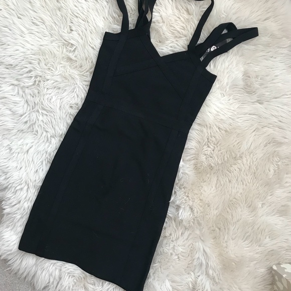 Dresses & Skirts - Little black dress